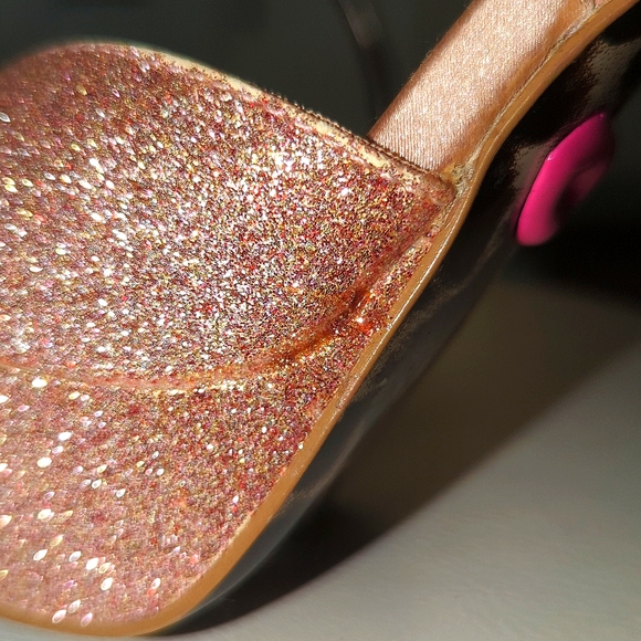 Betsy Johnson platform pink glitter Alexsaa 7.5M - Picture 9 of 9